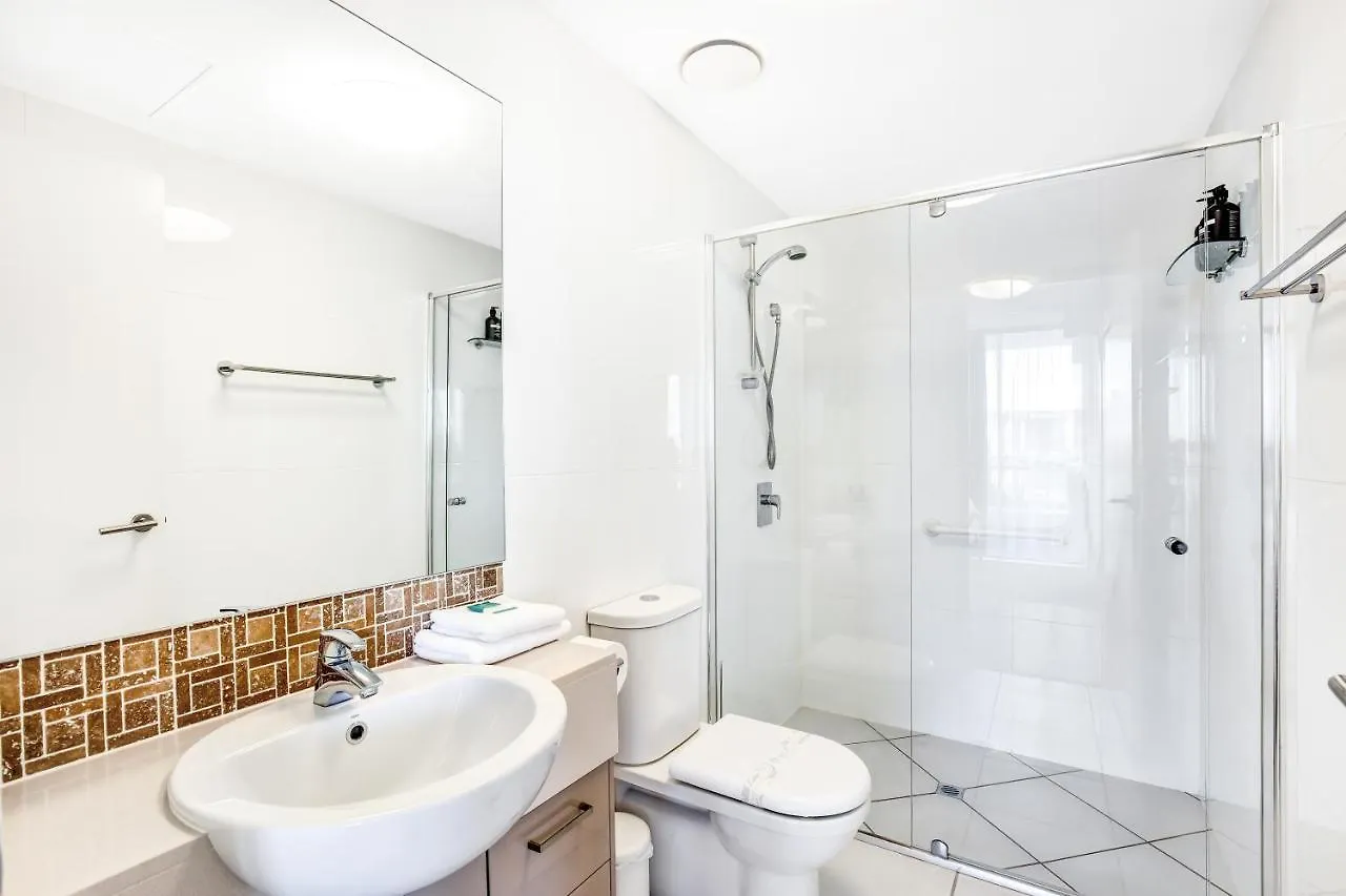 Central Kings Beach 2 Bedroom Apt W Pool And Spa Access Caloundra 0*,